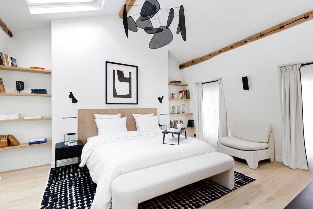 RIDEAUX D'ÉPOQUE SUR MESURE ET VOILAGES APPARTEMENT PARIS 5