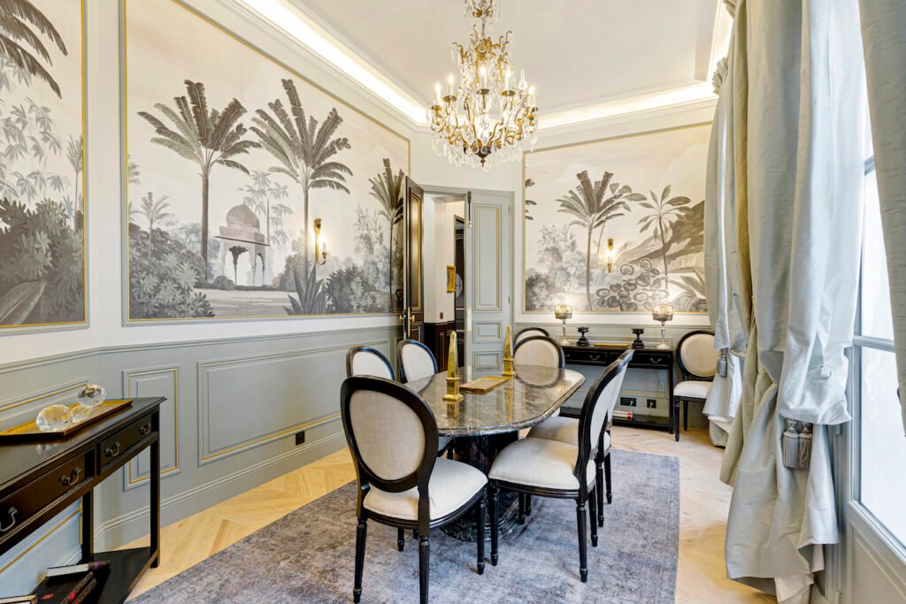 RIDEAUX D'ÉPOQUE SUR MESURE ET VOILAGES APPARTEMENT PARIS 5