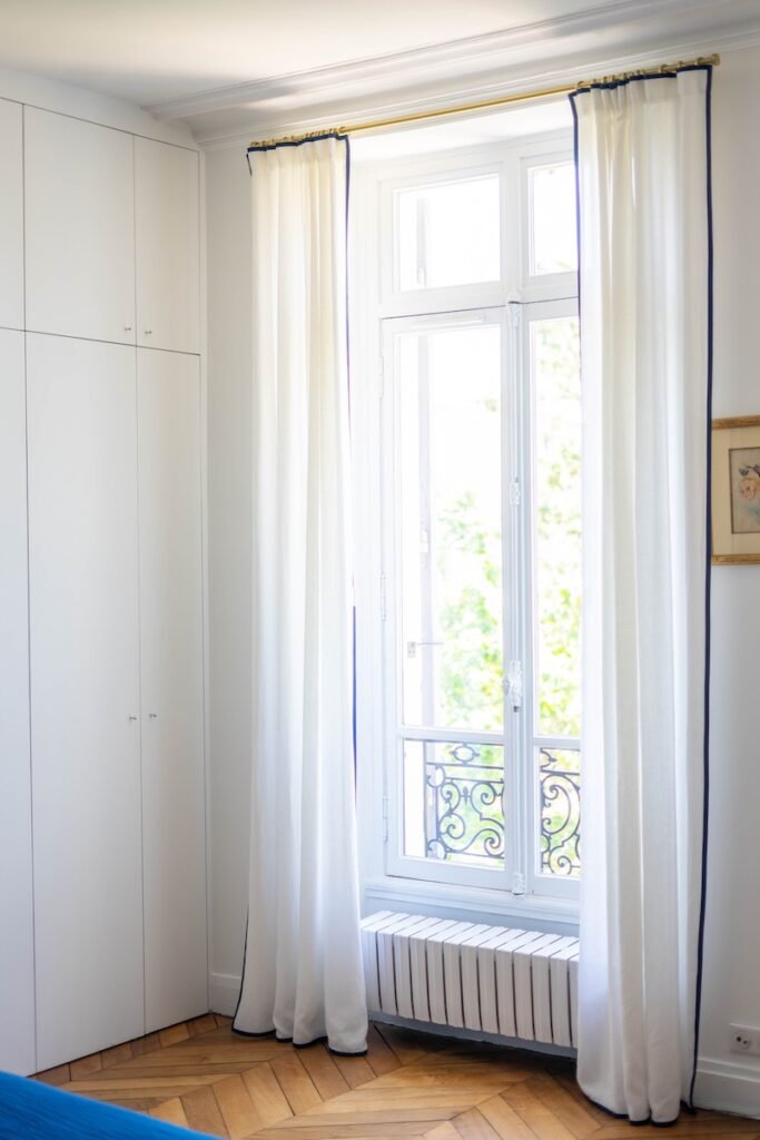 Rideaux et voilages sur mesure pour une grande maison
