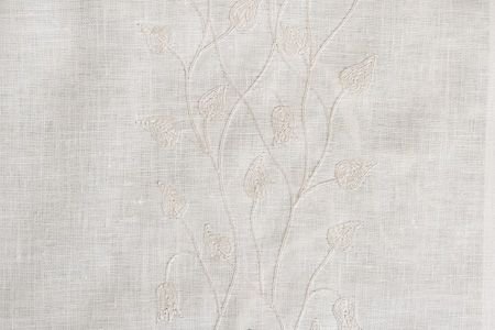 Lin Brodés Climbing Leaf F283-06 Ivory on ivory