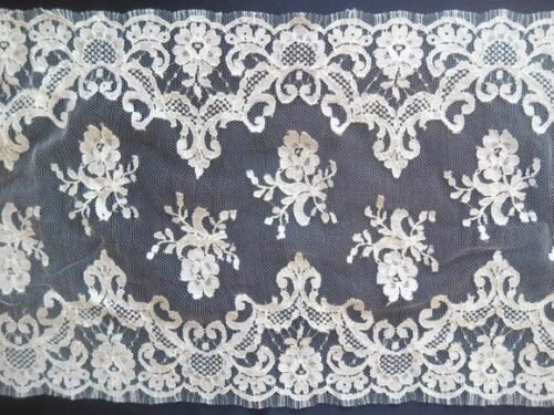Dentelle en galon 28 cm