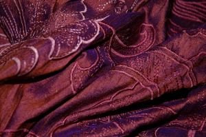Soie brodée exclusive Violet