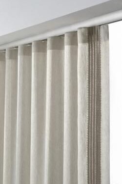 Rideau en voilage lin-polyester GRAZIA de chez HOULES