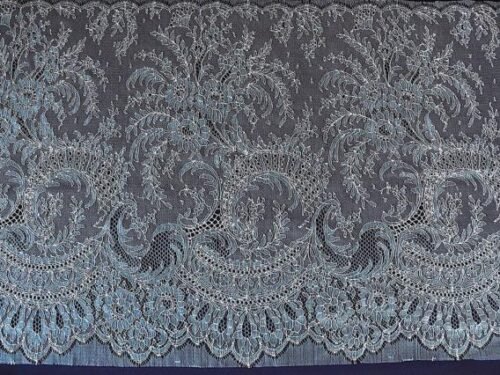 COUPON 3M Bande de dentelle de Calais 45cm fleurs intemporelles "Chantilly" Ivoire