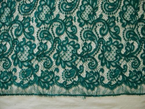 COUPON 3M75 Dentelle de Calais ultra féminine beau dessin floral à écaille vert jade