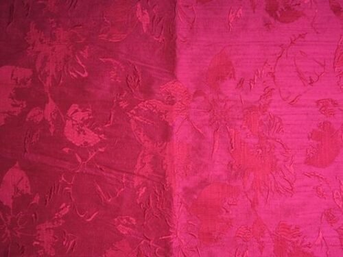 Coupon de 1 mètre de Soie shantung brodée jixi magenta
